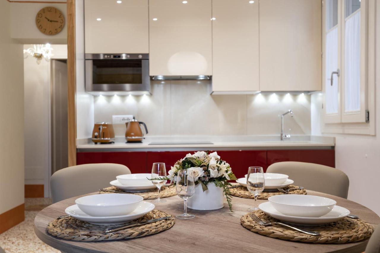 Апартаменты Rialto Sant'Aponal Prestige By Wonderful Italy Венеция Экстерьер фото