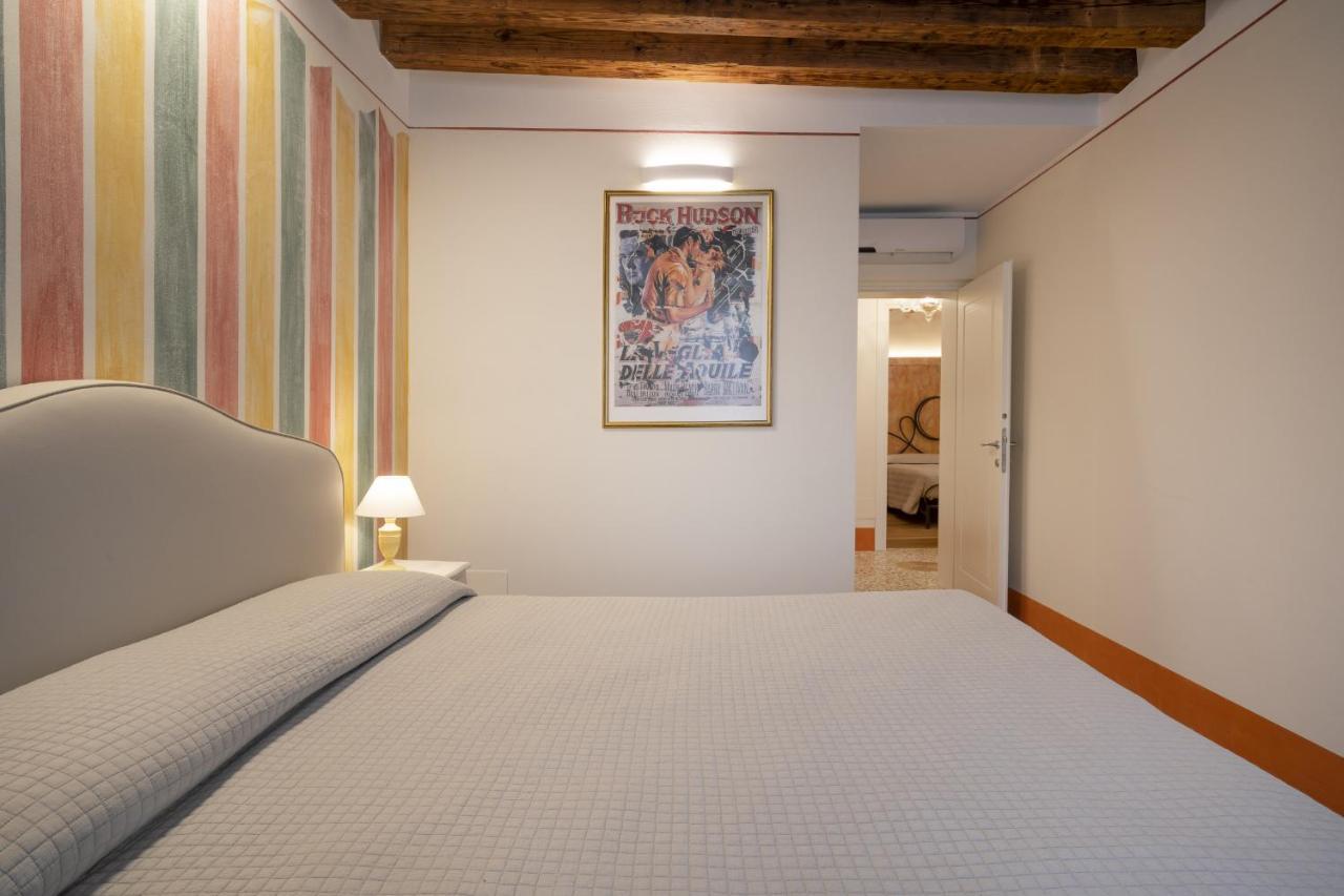 Апартаменты Rialto Sant'Aponal Prestige By Wonderful Italy Венеция Экстерьер фото