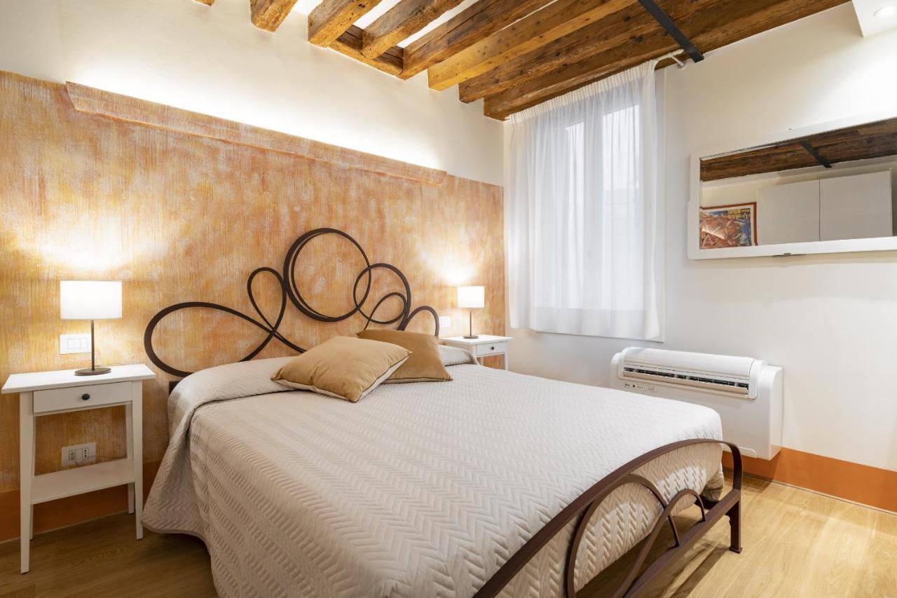 Апартаменты Rialto Sant'Aponal Prestige By Wonderful Italy Венеция Экстерьер фото